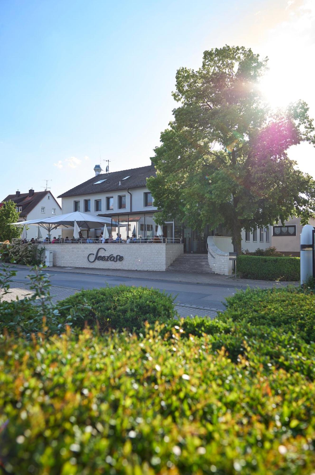 Landhotel Seerose Langenzenn Exterior photo